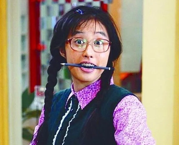 Ai ngờ Cô gái xấu xí đời thực nóng bỏng thế này