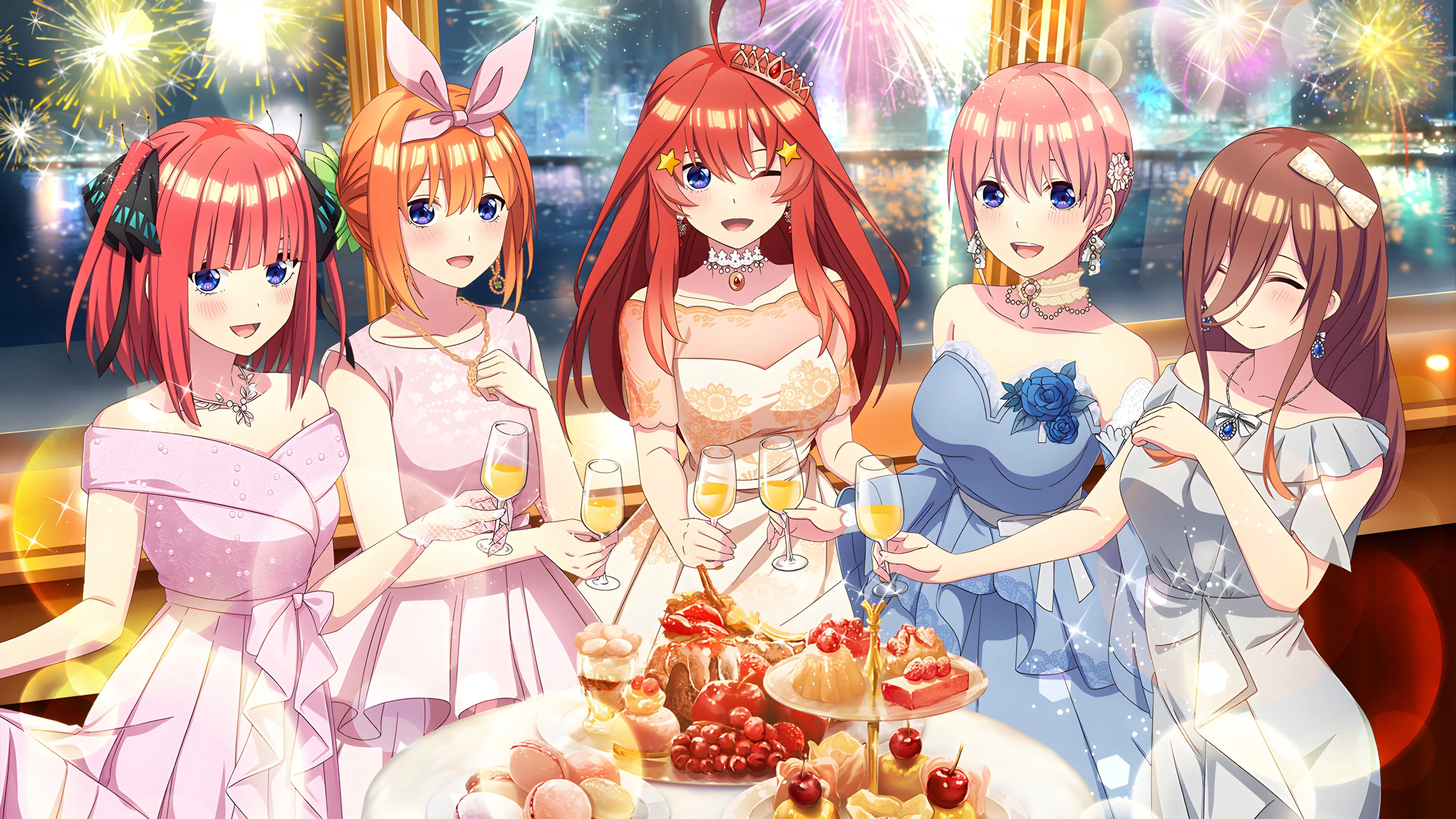 Nhóm các cô gái anime mặc váy xinh tạo dáng bên bàn tiệc