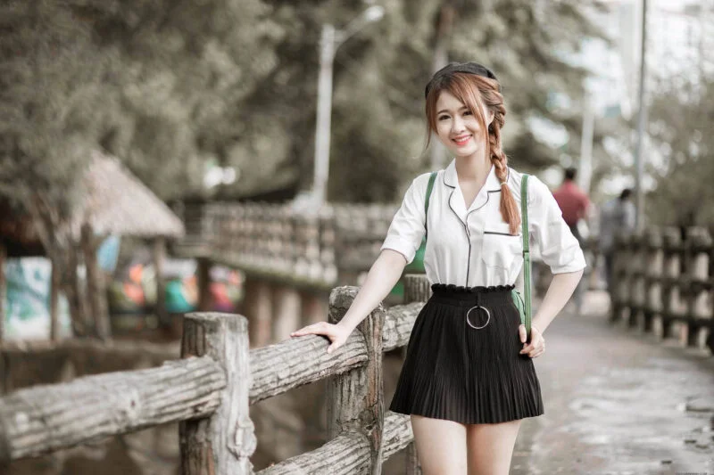 Hình nền girl xinh mặc váy ngắn