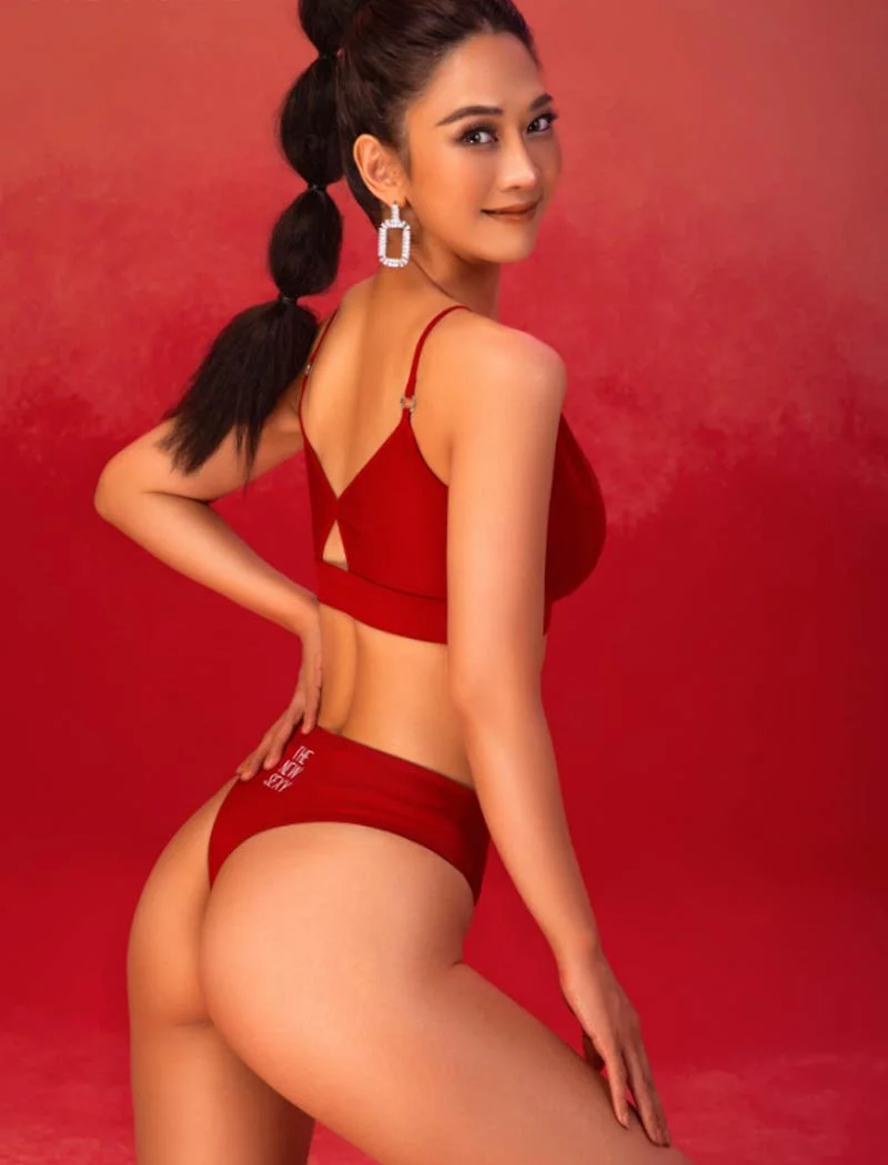 Ảnh Lê Bống diện nội y 3