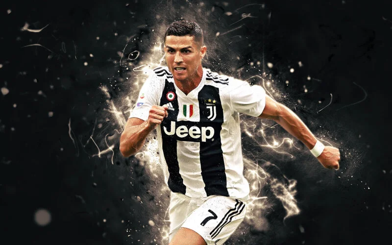 Hình nền ronaldo bốc lửa trắng