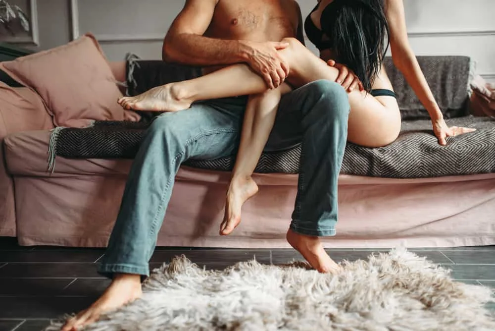 Hãy dụ chàng thử ngay 3 tư thế 'yêu' TRÊN GHẾ cực đỉnh giúp ĐỔI GIÓ và KÉO DÀI cuộc yêu lâu nhất! | Phụ Nữ & Gia Đình