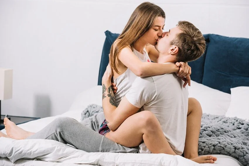 quan hệ trên ghế tình yêu - mẫu 93