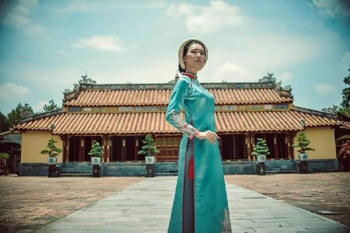 Đi Huế mặc gì chụp ảnh đẹp? Tips những cách phối đồ cực xinh
