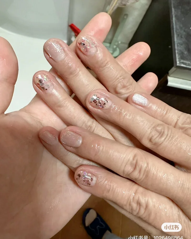 nail sang trọng cho người trung niên