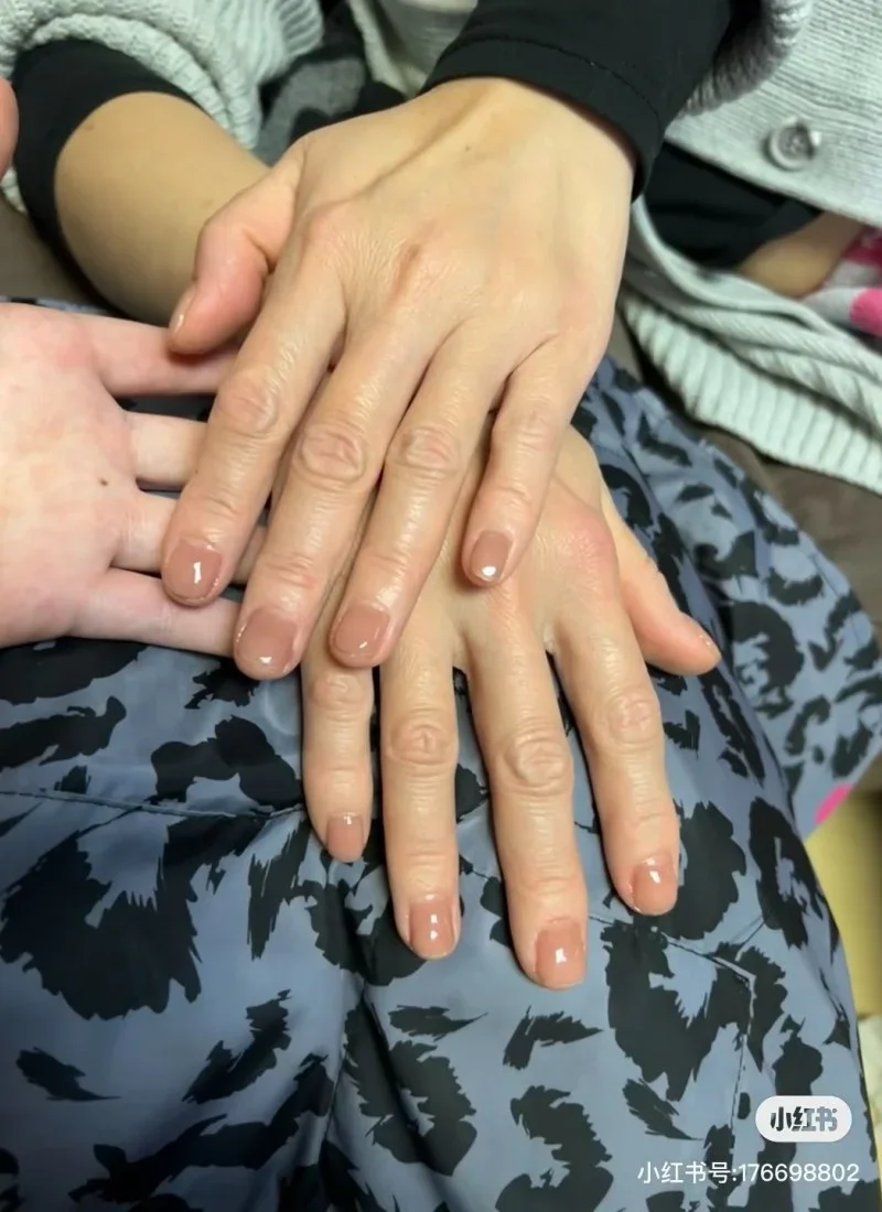 nail cho người già (2)