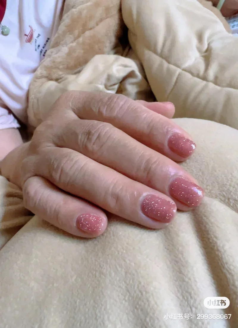 nail sang trọng cho người trung niên (7)