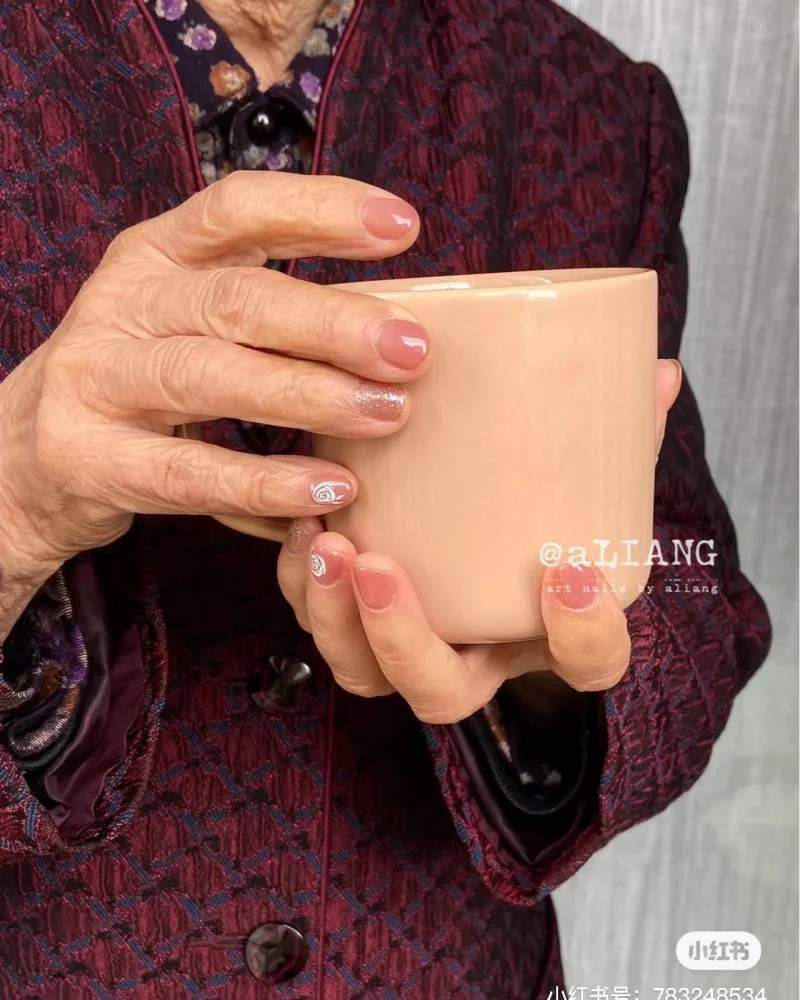 nail cho người trung niên